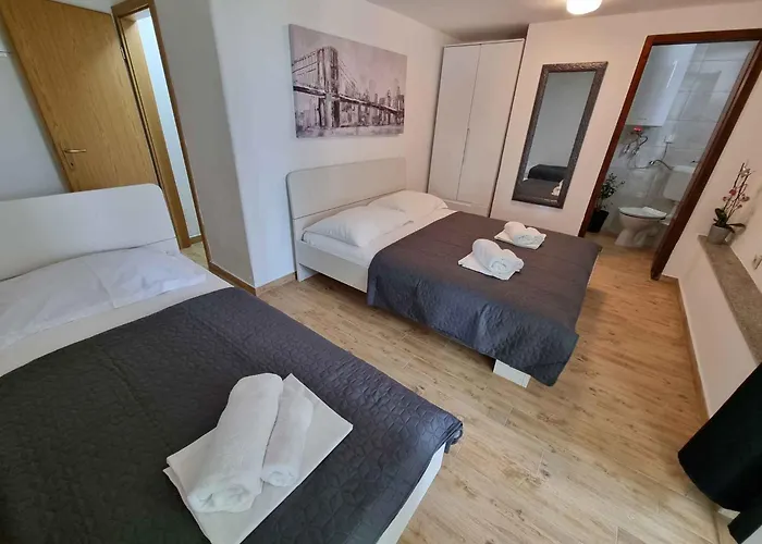 In Core Area Of * דראמליי